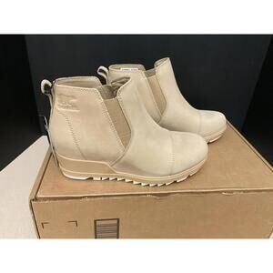 New! Womens Sorel Evie Pull On Light Tan Leather Chelsea Boots. Size 7.5. Nice!